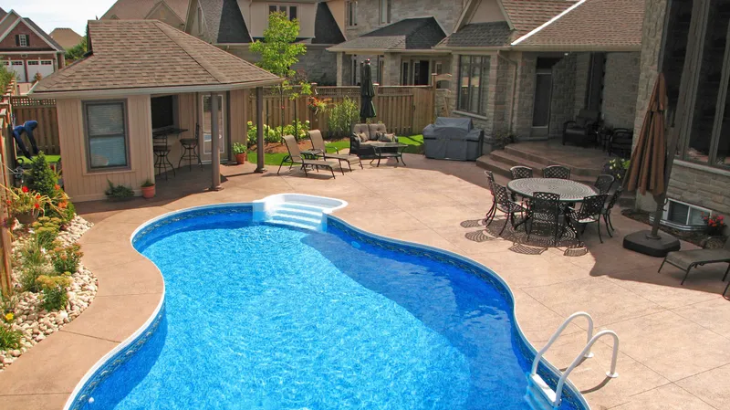 Mountain Lake pool in Deer Ridge — Aquascapes Waterloo Region
